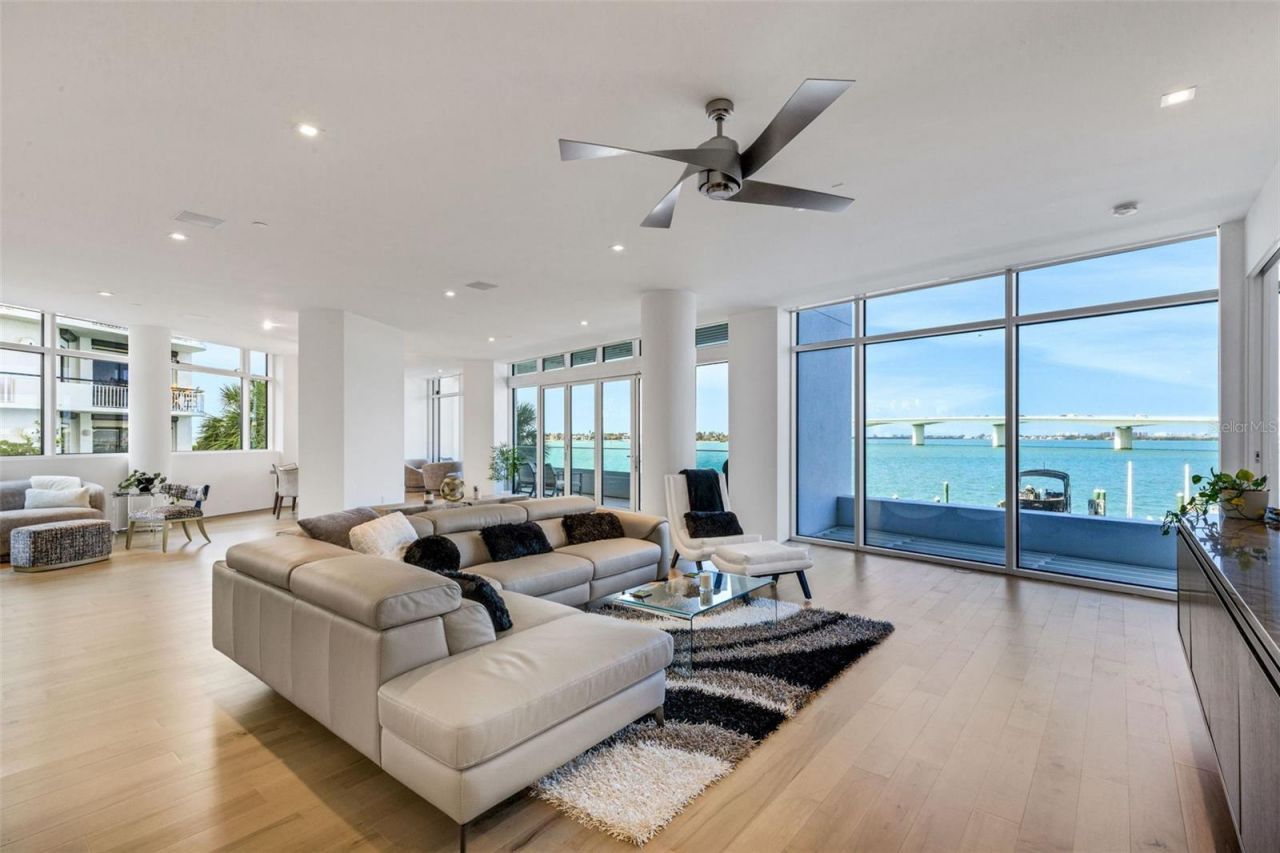 280 Golden Gate Point, Unit 200, Sarasota, FL 34236 Photo