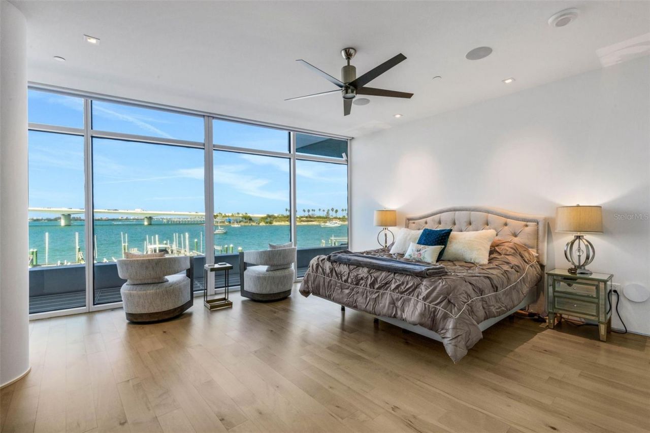 280 Golden Gate Point, Unit 200, Sarasota, FL 34236 Photo