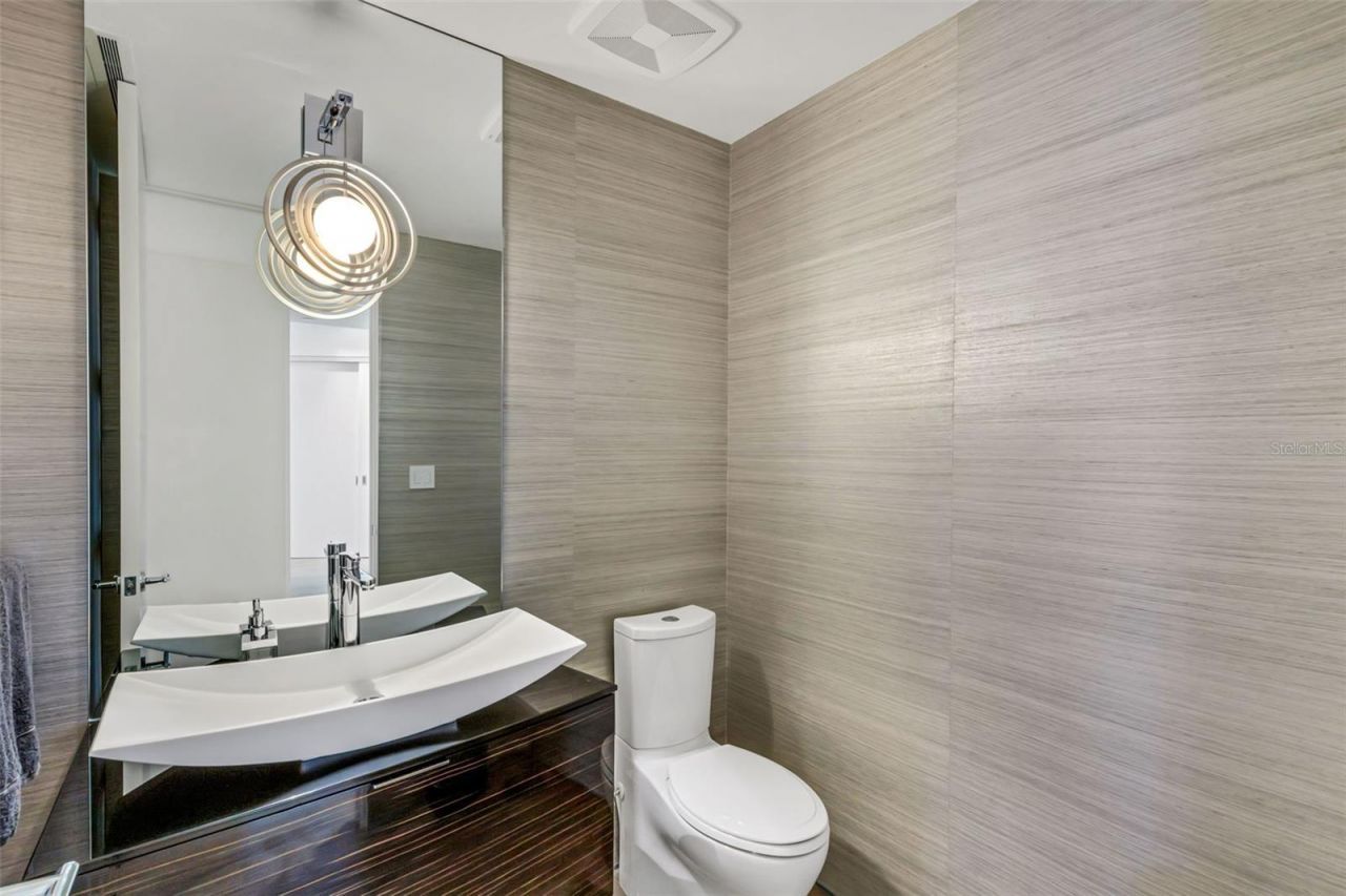 280 Golden Gate Point, Unit 200, Sarasota, FL 34236 Photo