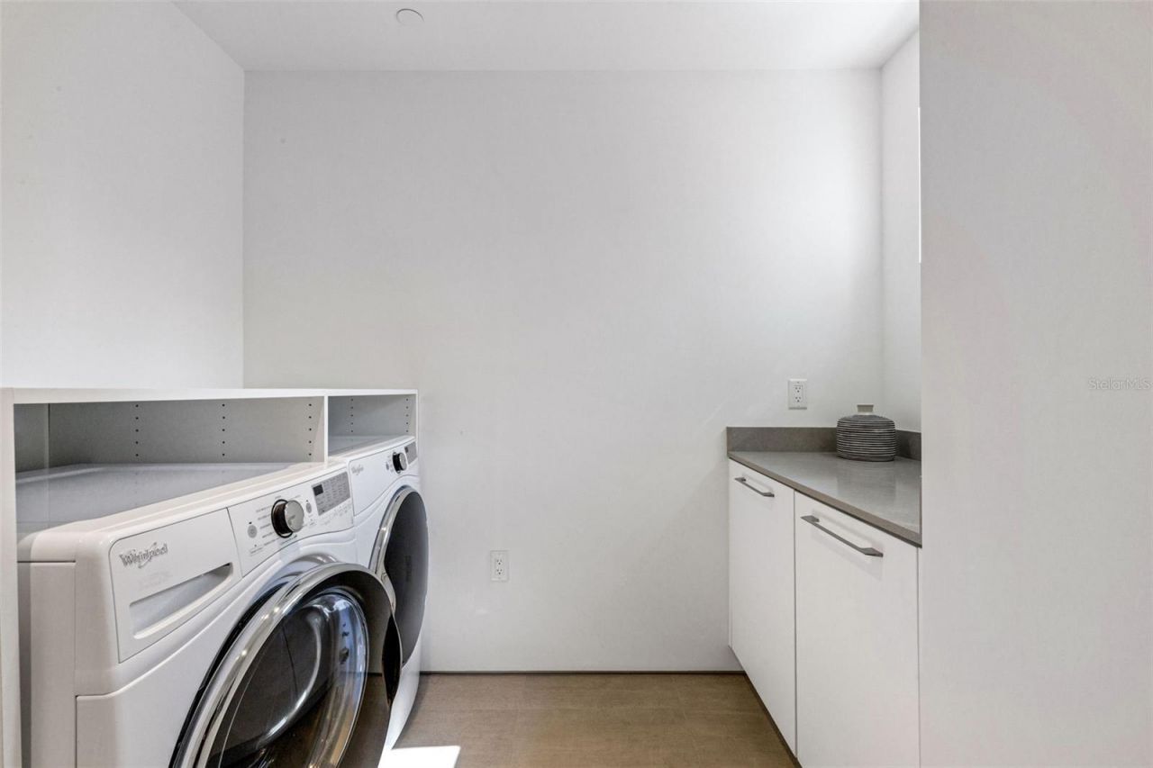 280 Golden Gate Point, Unit 200, Sarasota, FL 34236 Photo