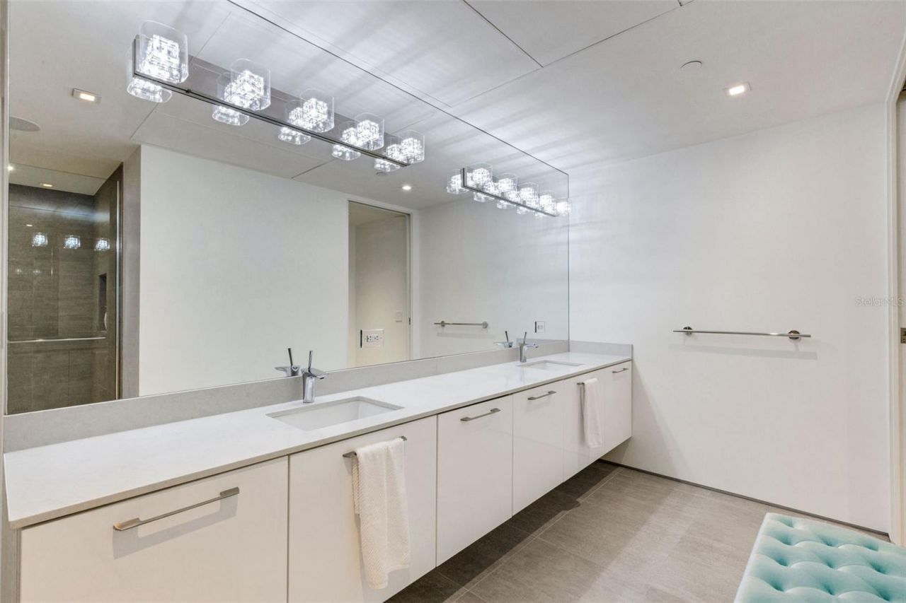 280 Golden Gate Point, Unit 200, Sarasota, FL 34236 Photo