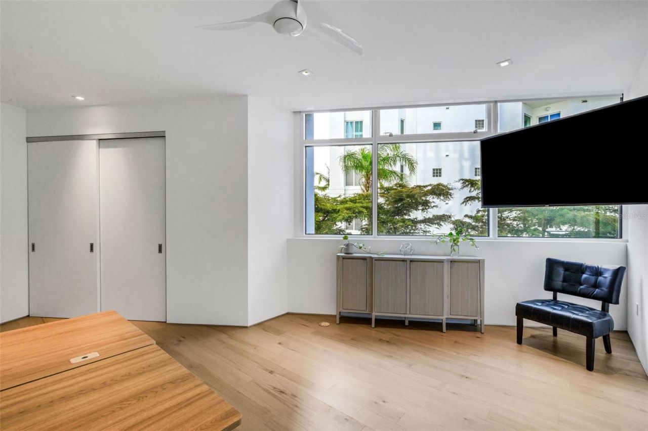 280 Golden Gate Point, Unit 200, Sarasota, FL 34236 Photo