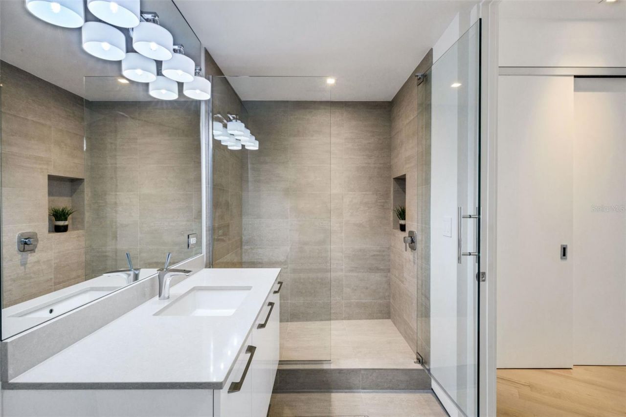 280 Golden Gate Point, Unit 200, Sarasota, FL 34236 Photo