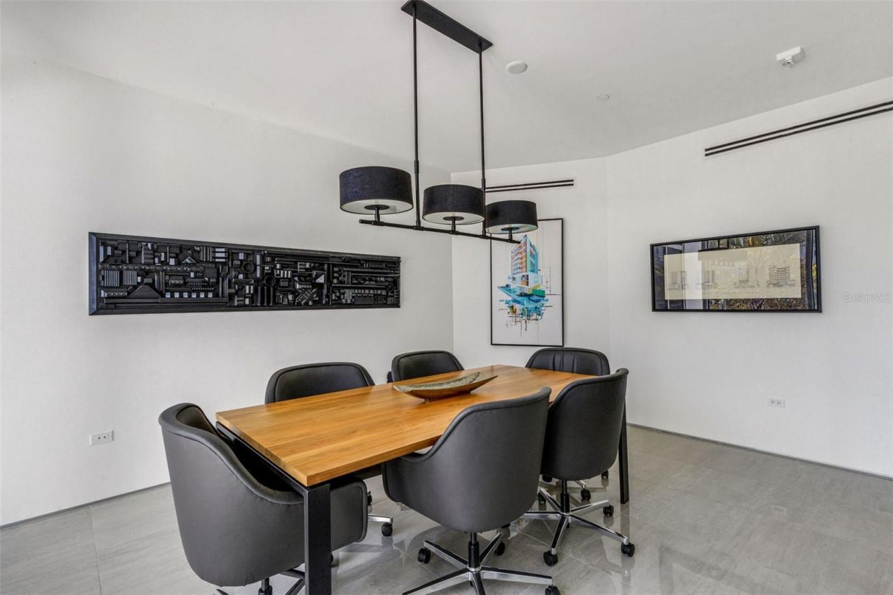 280 Golden Gate Point, Unit 200, Sarasota, FL 34236 Photo