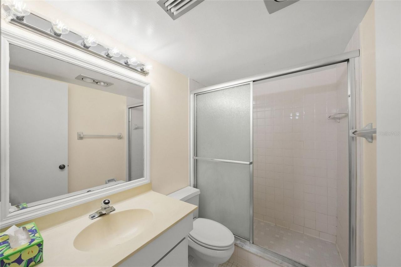 7860 Palm Aire Lane, Unit 105, Sarasota, FL 34243 Photo