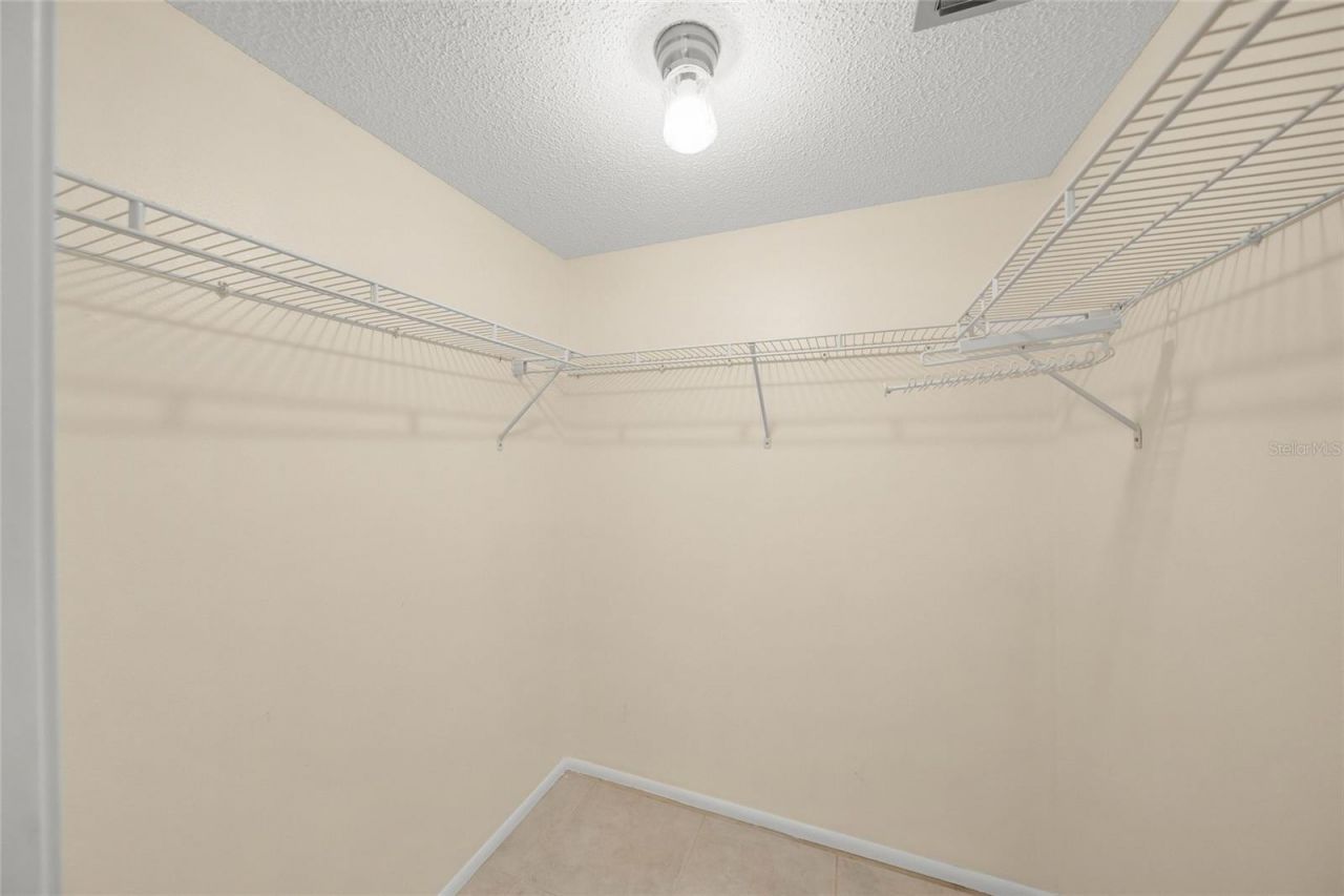 7860 Palm Aire Lane, Unit 105, Sarasota, FL 34243 Photo