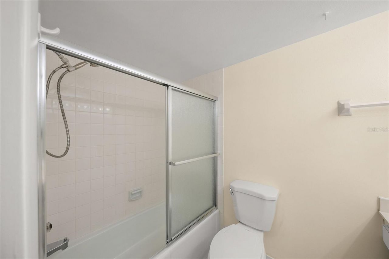 7860 Palm Aire Lane, Unit 105, Sarasota, FL 34243 Photo