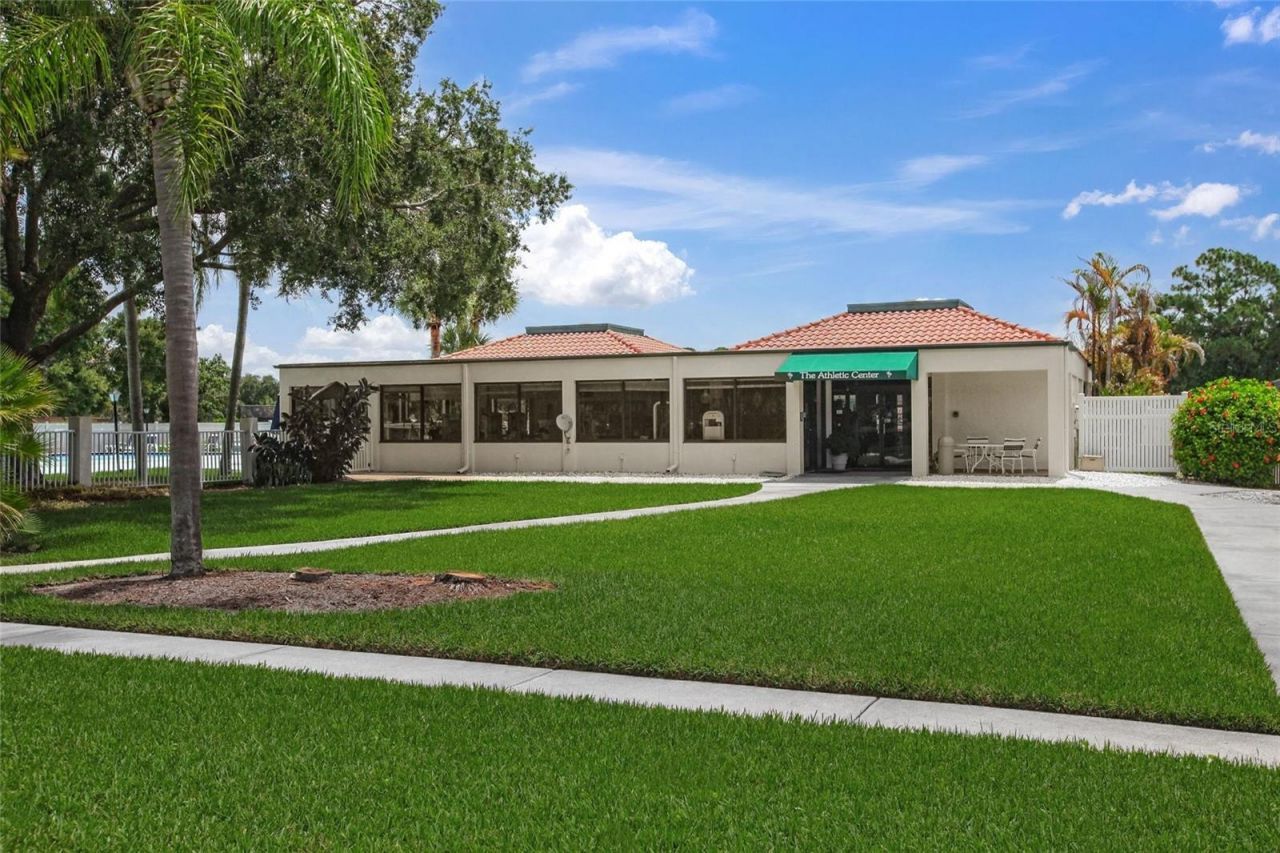7860 Palm Aire Lane, Unit 105, Sarasota, FL 34243 Photo