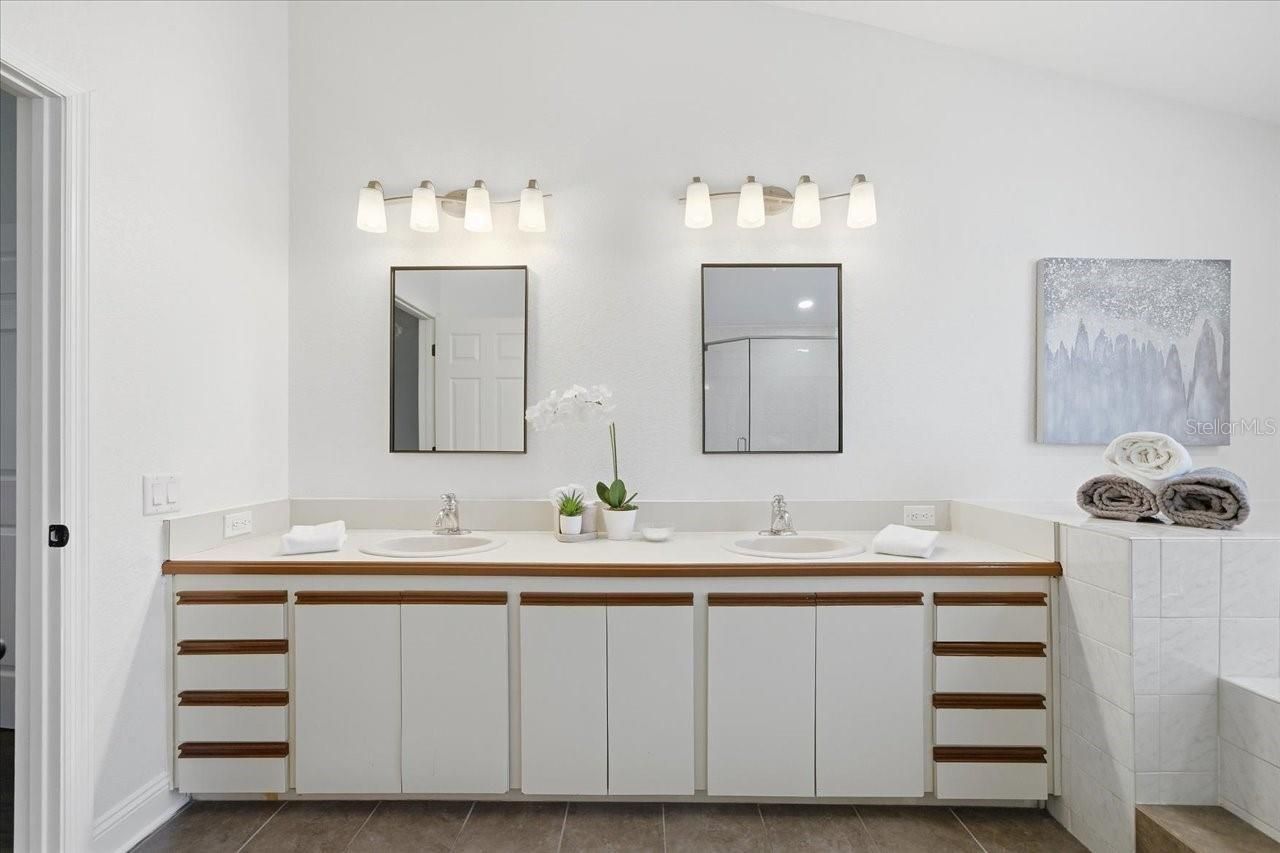 3049 Geiger Court, Clearwater, FL 33761 Photo