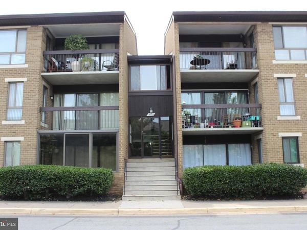 561 FLORIDA AVENUE, Unit 104, HERNDON, VA 20170