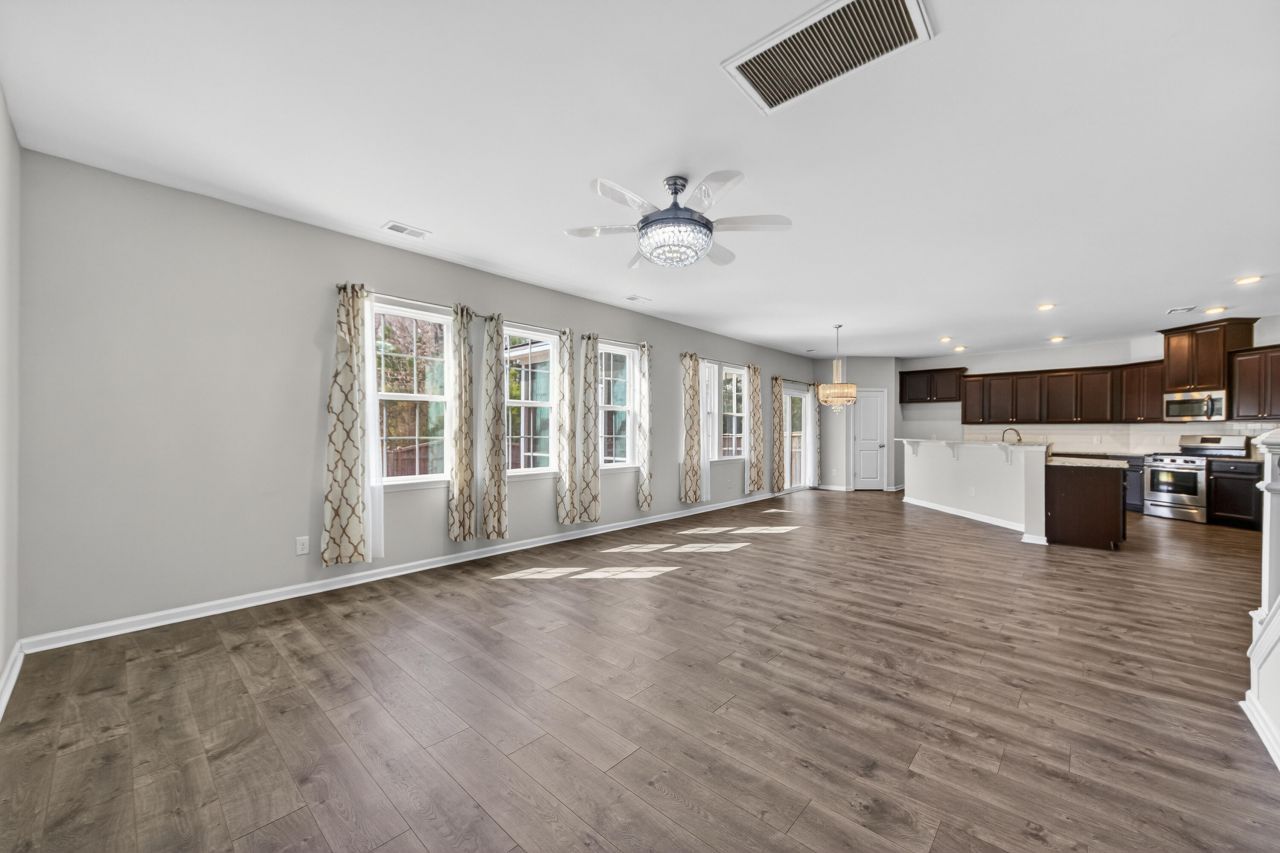 9905 Winged Elm Street Photo 11