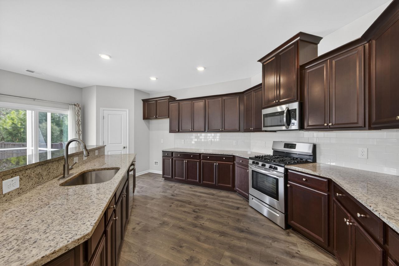 9905 Winged Elm Street Photo 13