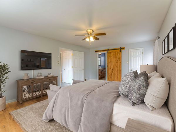 2110 WOODSIDE DR, Germantown, TN 38138