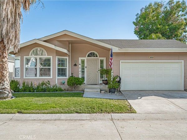 20164 Crestview Dr., Canyon Country, CA 91351