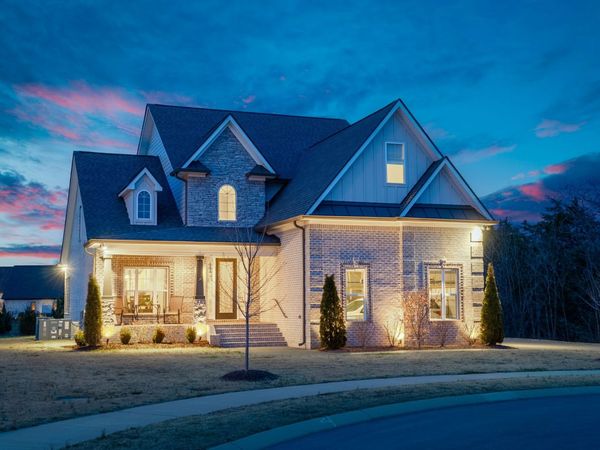 455 Huntington Dr, Lebanon, TN 37087