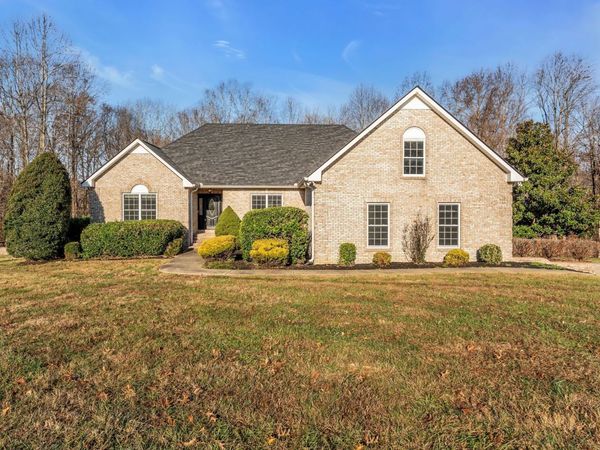 1094 Paradise Dr , Greenbrier, TN 37073