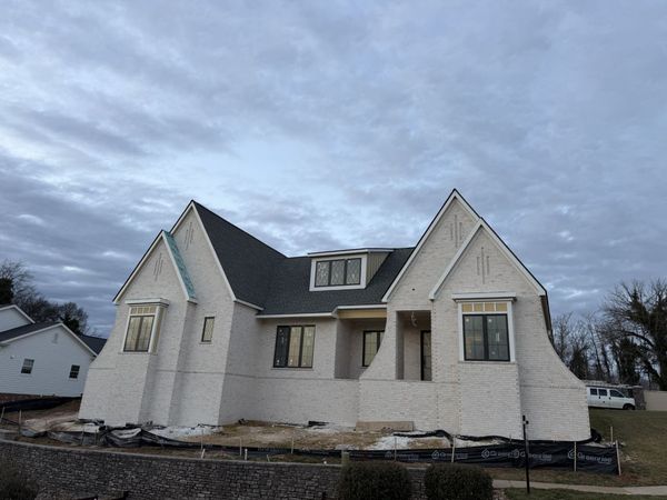 713 Halcyon Way , Columbia, TN 38401