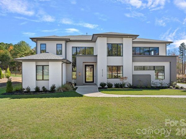 21119 Vandrake Circle, Davidson, NC 28036