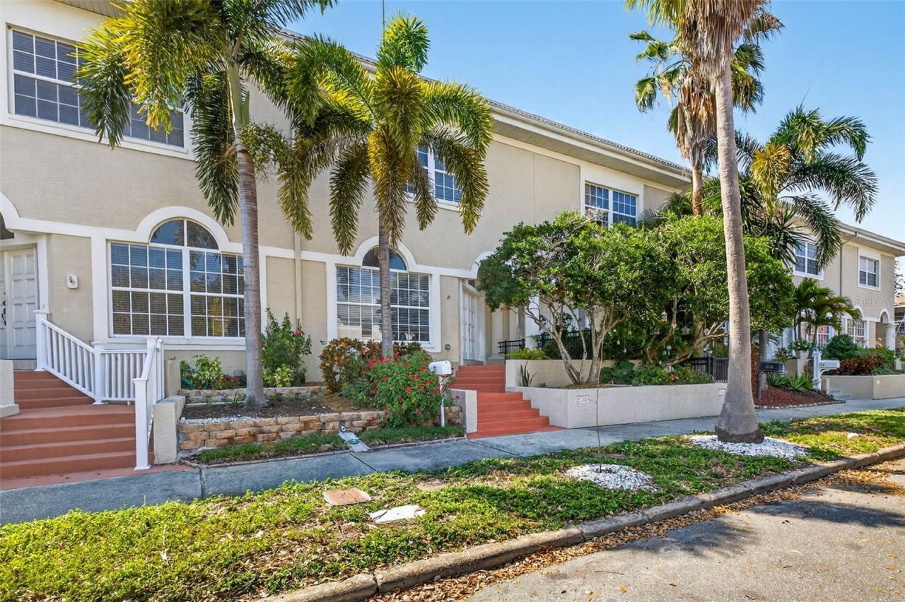 238 Columbia Drive, Tampa, FL 33606 Main Photo