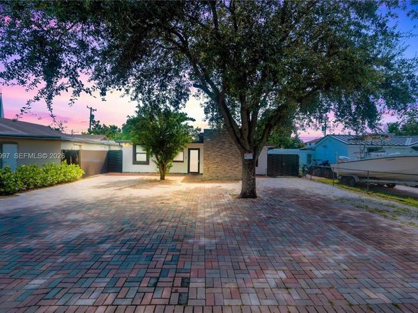 411 N 61st Ave, Hollywood, FL 33024