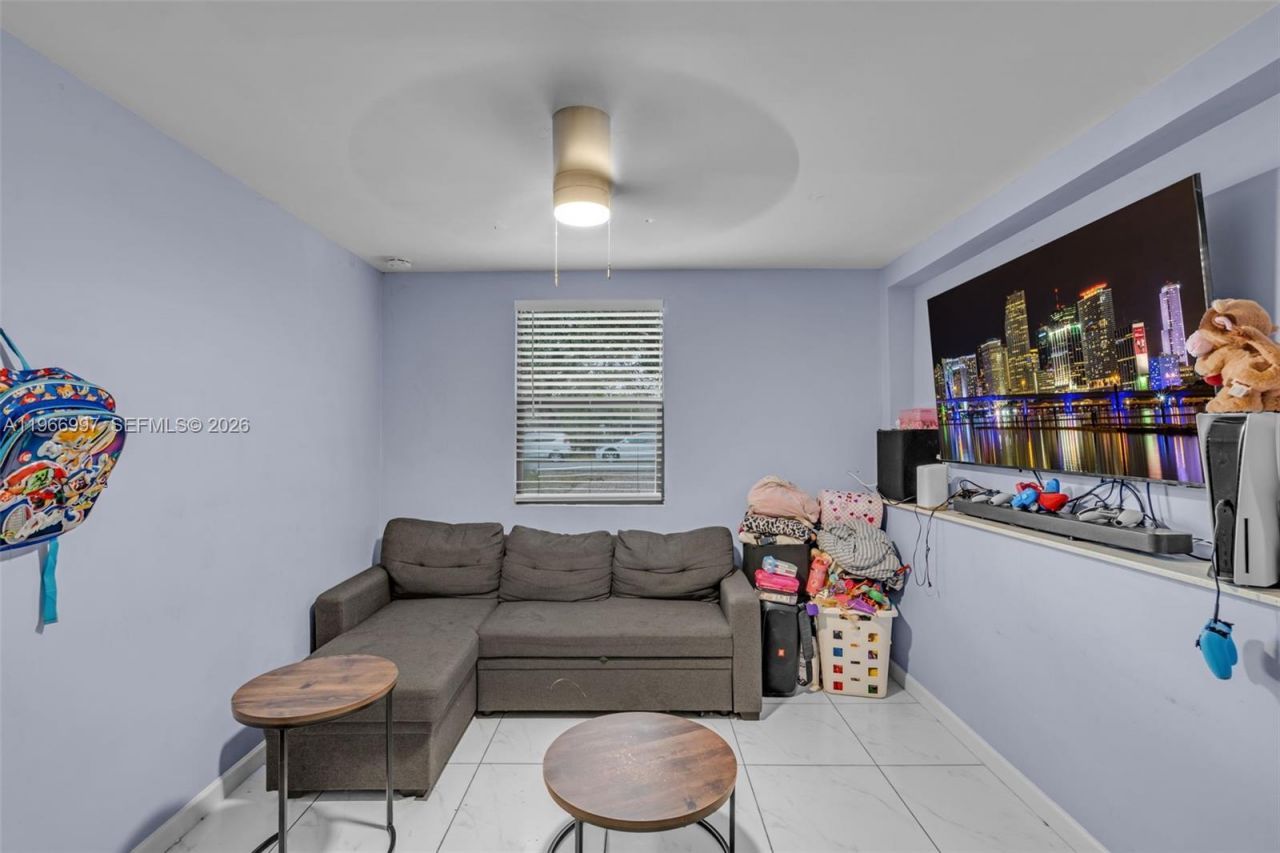 411 N 61st Ave, Hollywood, FL 33024 Photo