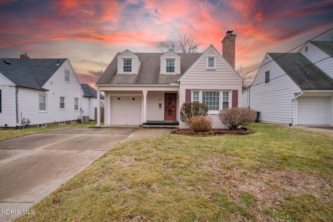 2207 Marlow Road, Toledo, OH 43613 Main Photo