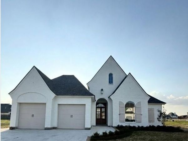 102 Saltmeadow Lane, Lafayette, LA 70508