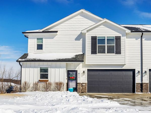 811 Ledgestone Court , Polk City, IA 50226