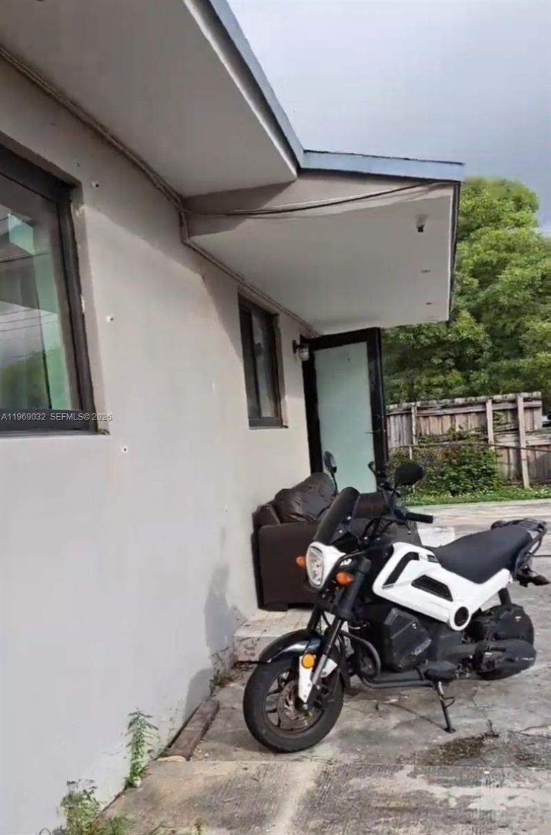 1112 SW 11th Ave, Miami, FL 33129 Photo