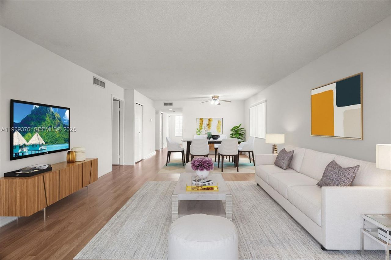 432 Lakeview Dr, Unit 201, Weston, FL 33326 Photo