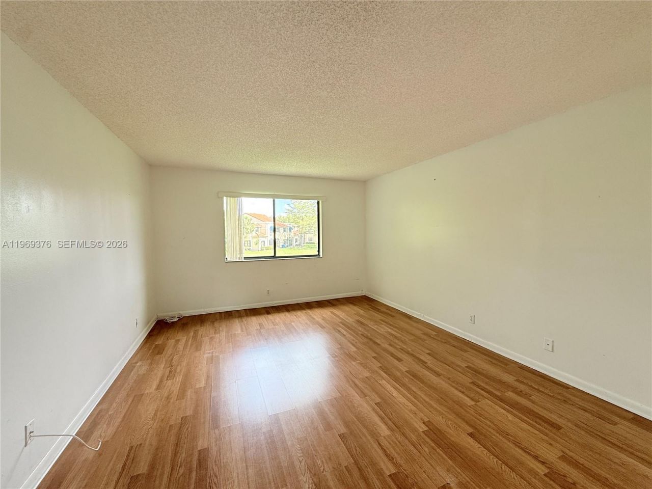 432 Lakeview Dr, Unit 201, Weston, FL 33326 Photo