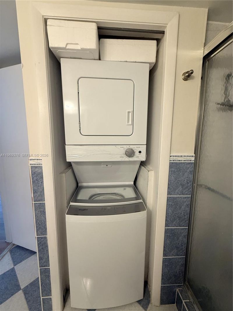 432 Lakeview Dr , Unit 201, Weston, FL 33326 Photo