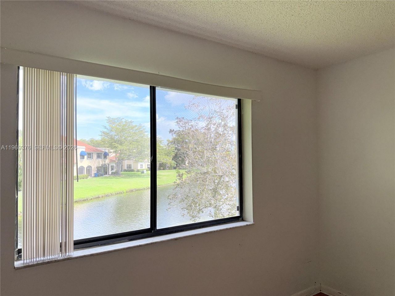 432 Lakeview Dr, Unit 201, Weston, FL 33326 Photo