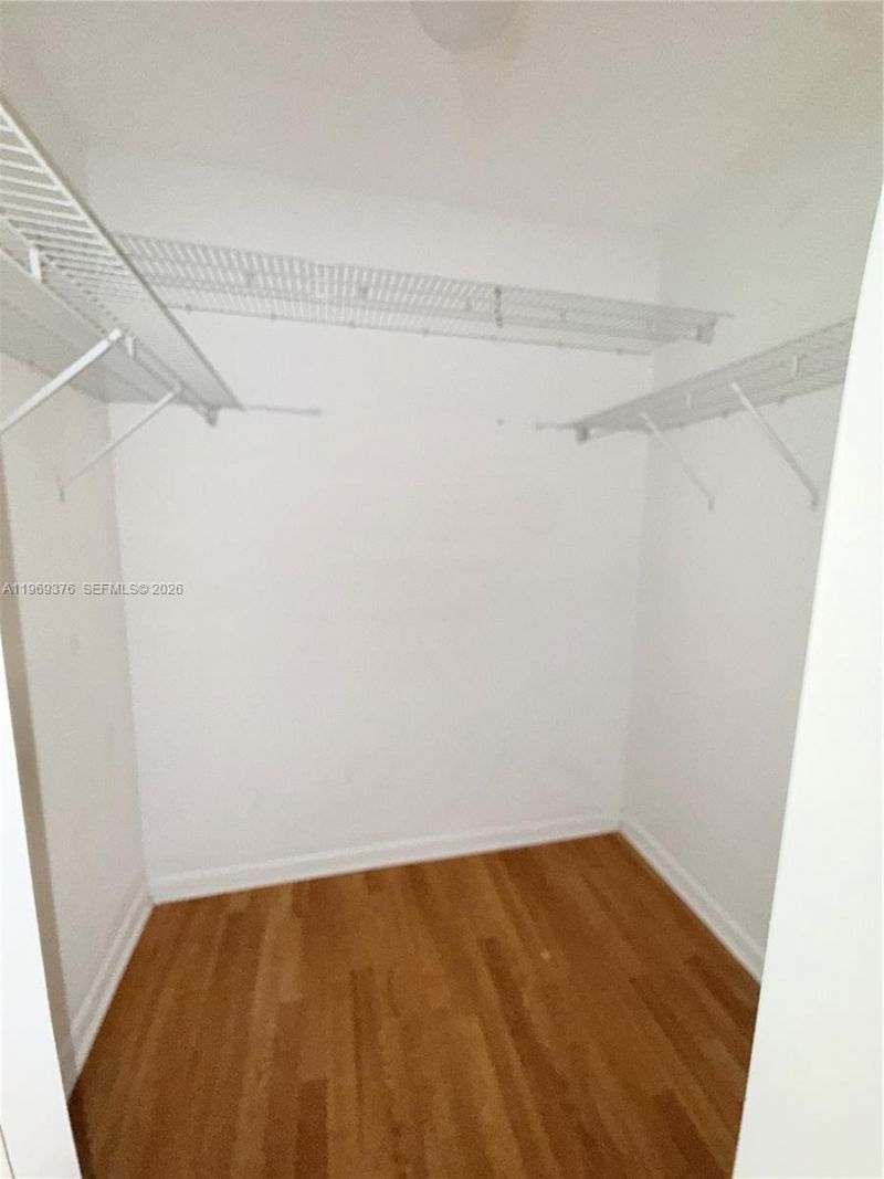 432 Lakeview Dr, Unit 201, Weston, FL 33326 Photo