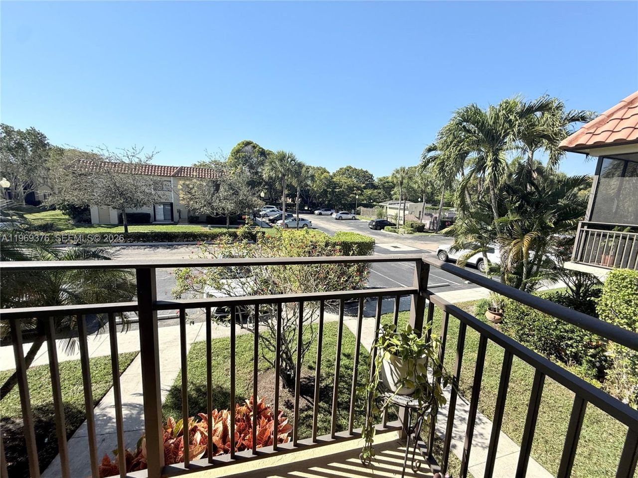 432 Lakeview Dr , Unit 201, Weston, FL 33326 Photo