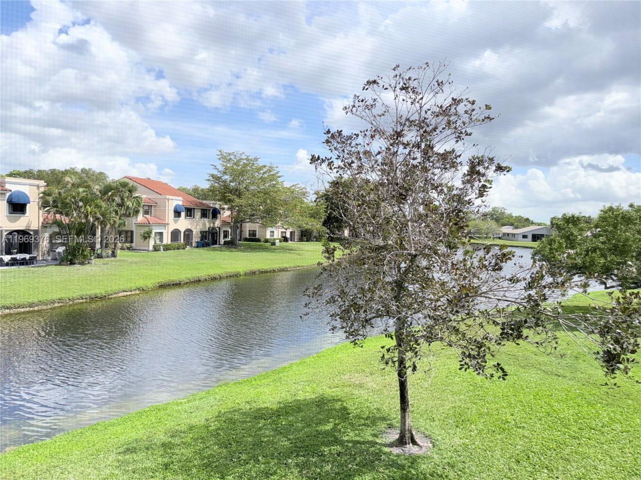 432 Lakeview Dr, Unit 201, Weston, FL 33326 Photo