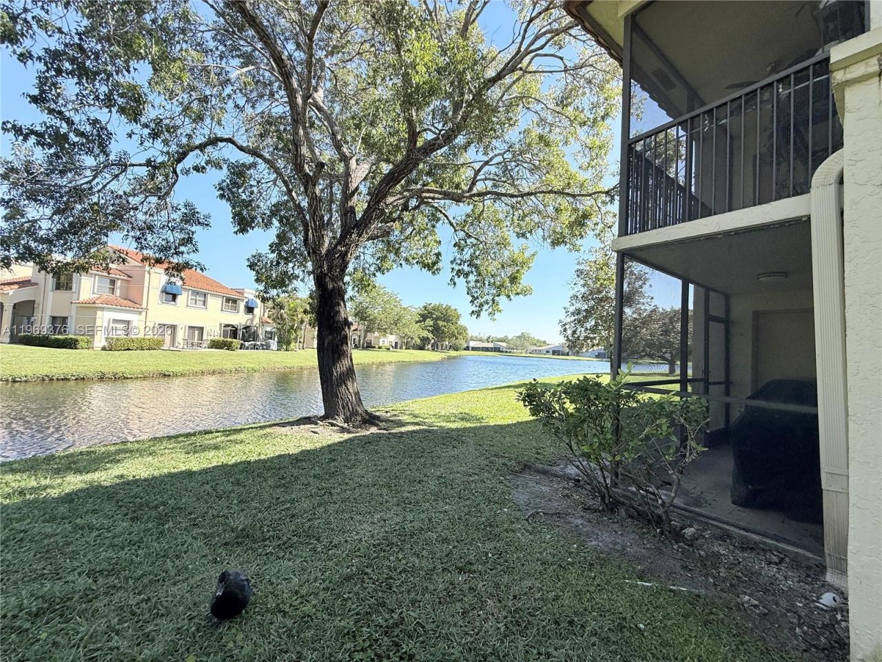 432 Lakeview Dr , Unit 201, Weston, FL 33326 Photo