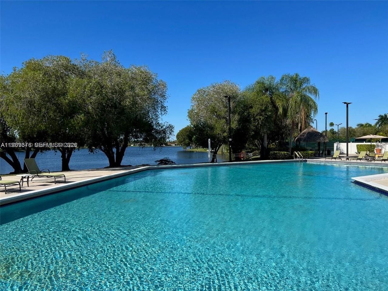 432 Lakeview Dr , Unit 201, Weston, FL 33326 Photo