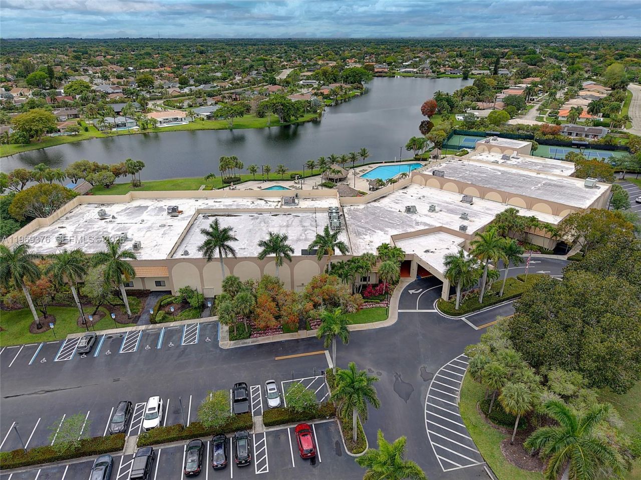 432 Lakeview Dr, Unit 201, Weston, FL 33326 Photo