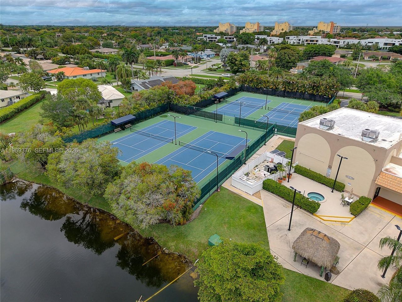 432 Lakeview Dr, Unit 201, Weston, FL 33326 Photo