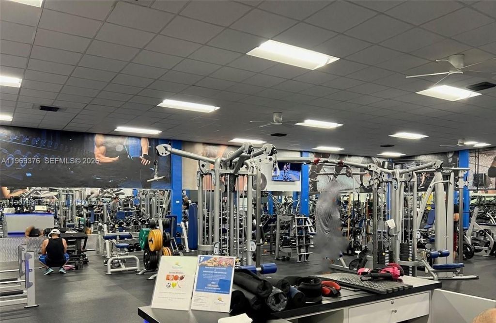 432 Lakeview Dr, Unit 201, Weston, FL 33326 Photo