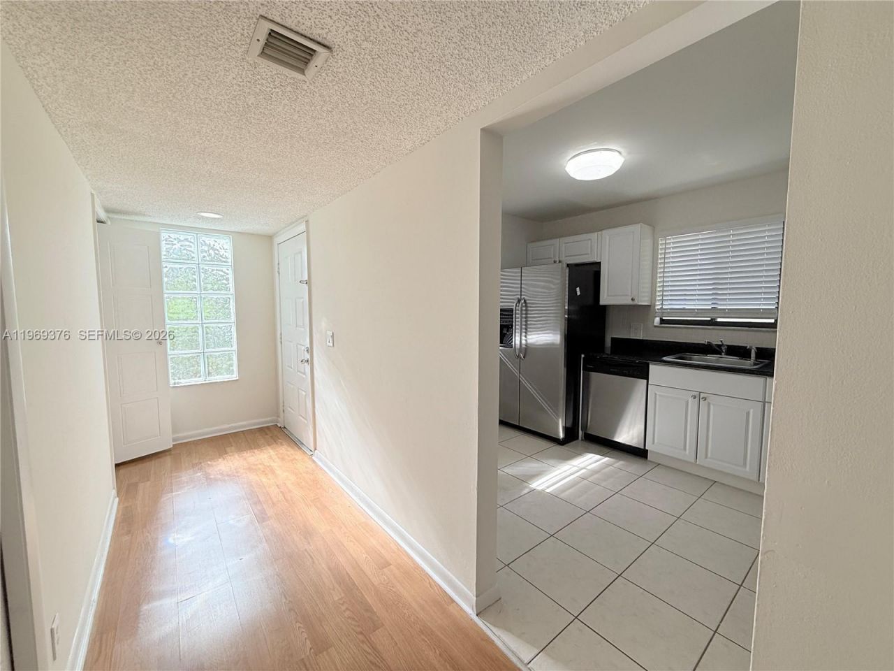 432 Lakeview Dr, Unit 201, Weston, FL 33326 Photo