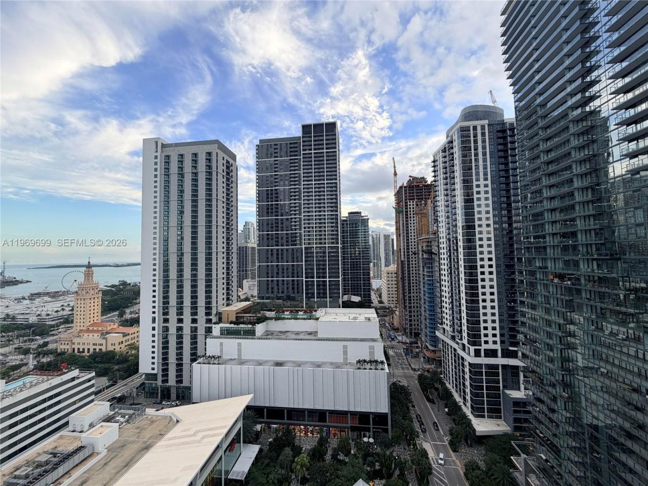 851 NE 1st Ave, Unit 2212, Miami, FL 33132 Photo