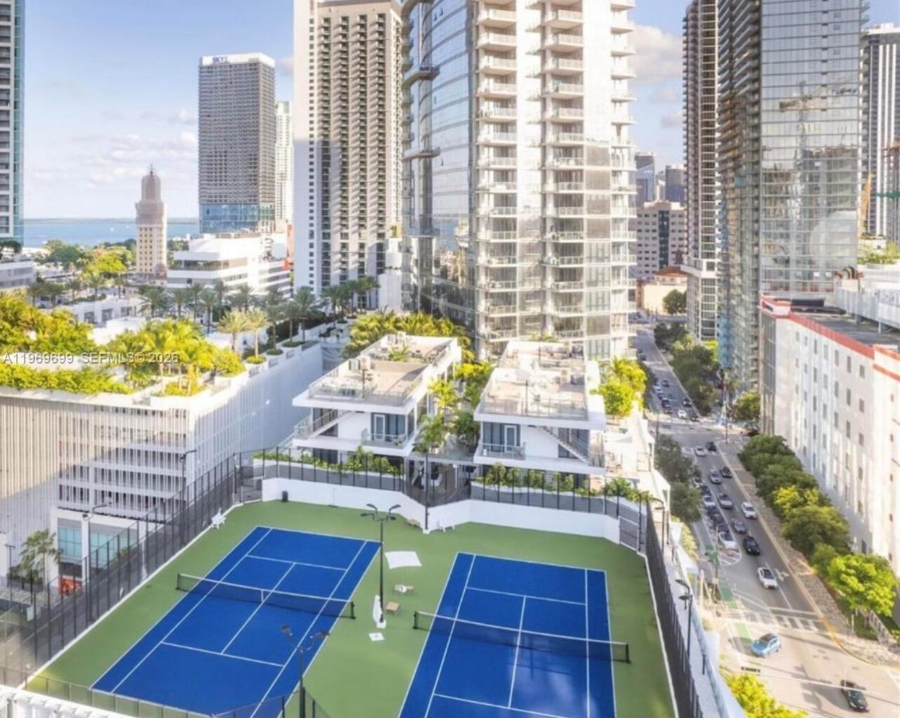 851 NE 1st Ave, Unit 2212, Miami, FL 33132 Photo