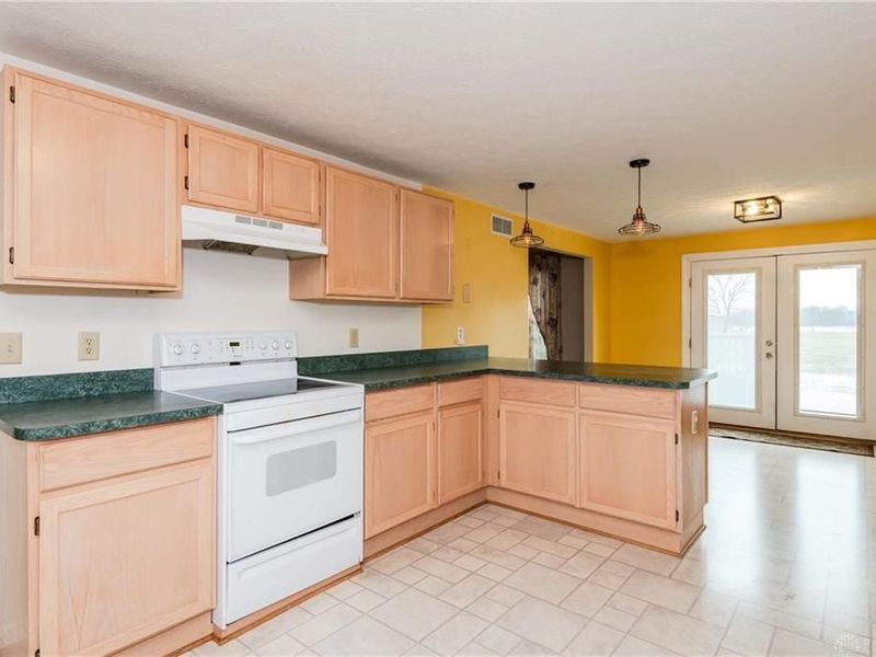 929 N Tecumseh Road, Springfield, OH 45504 Photo 10