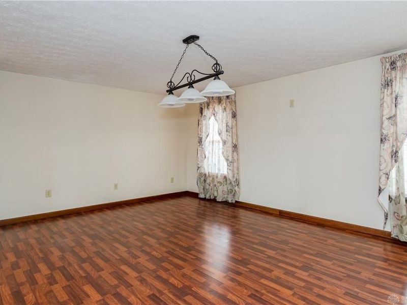 929 N Tecumseh Road, Springfield, OH 45504 Photo 6