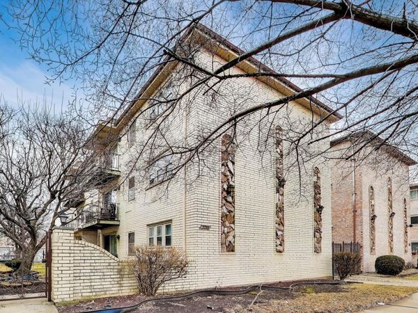 5729 W 63rd Street, Unit 3N, Chicago, IL 60638