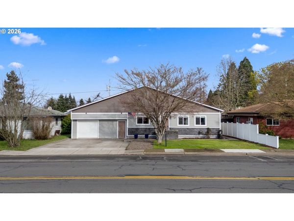 1051 W OAK ST, Lebanon, OR 97355