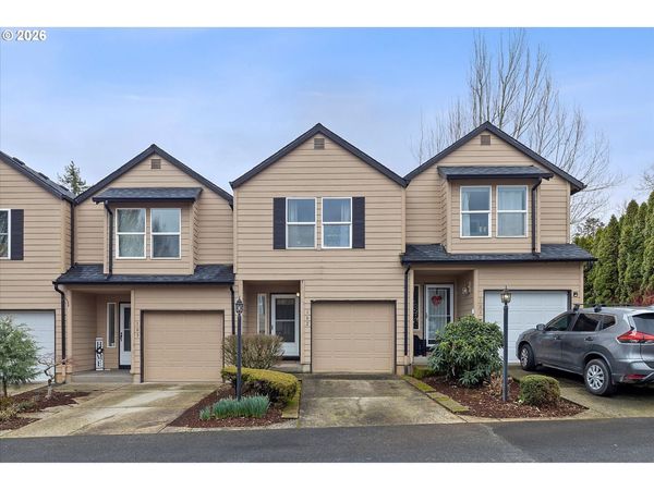 13949 BEAVERCREEK RD, Unit 102, Oregon City, OR 97045