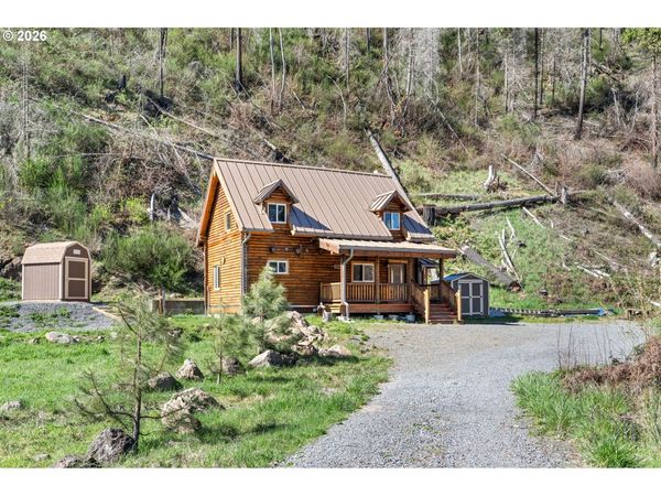 52633 MCKENZIE HWY, Blue River, OR 97413